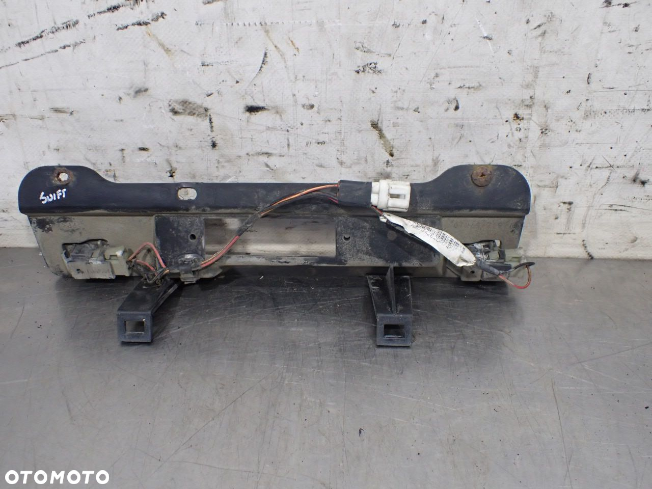LAMPKA PODŚWIETLENIA TABLICY SUZUKI SWIFT IV 1.3 LIFT 7M3955978   7M3807198 - 5