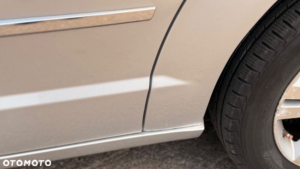 Chrysler Grand Voyager 2.8 CRD Limited - 8