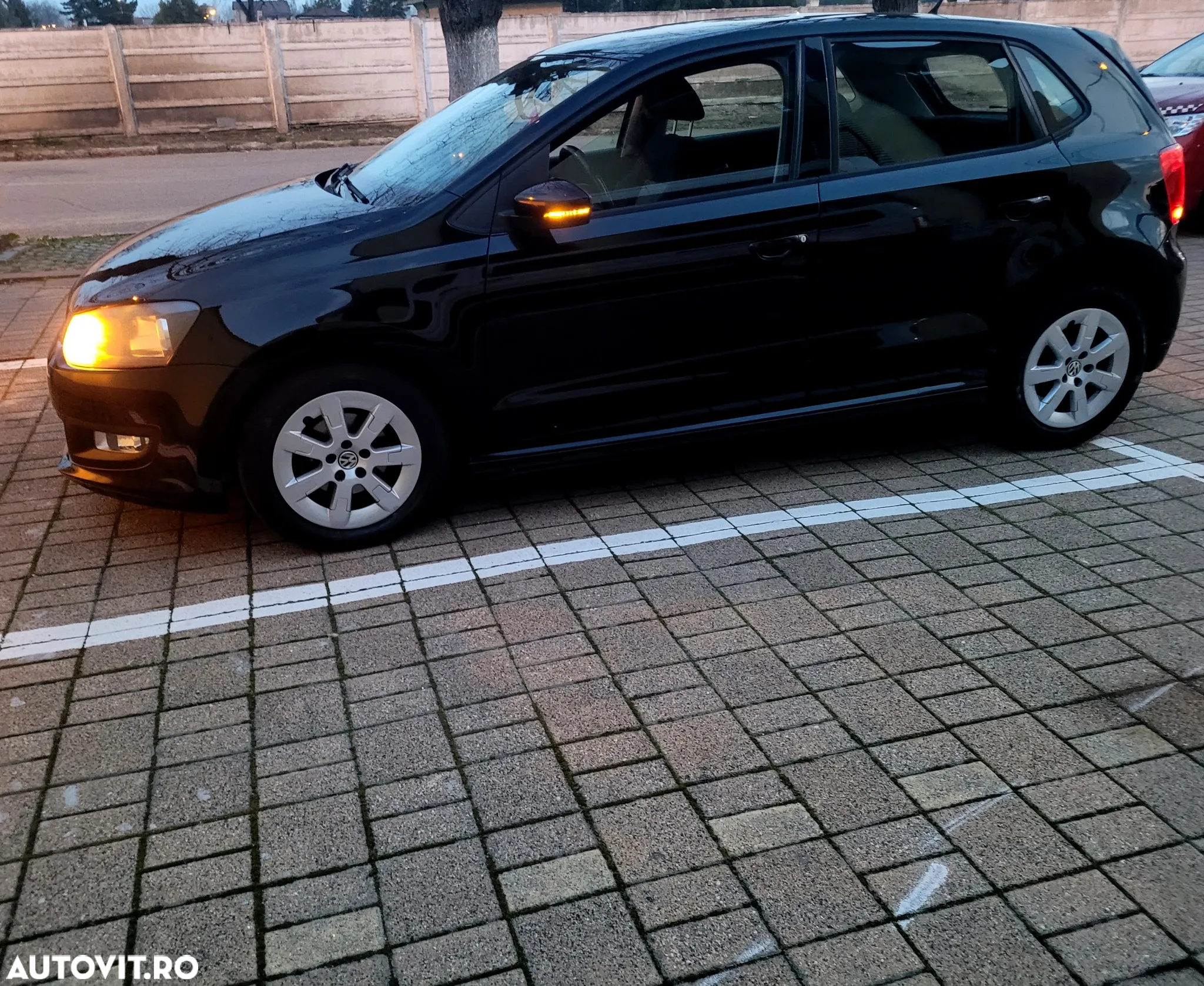 Volkswagen Polo - 2