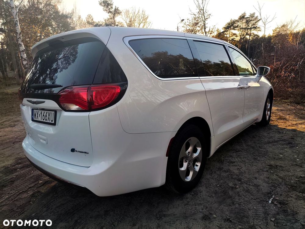 Chrysler Pacifica - 5