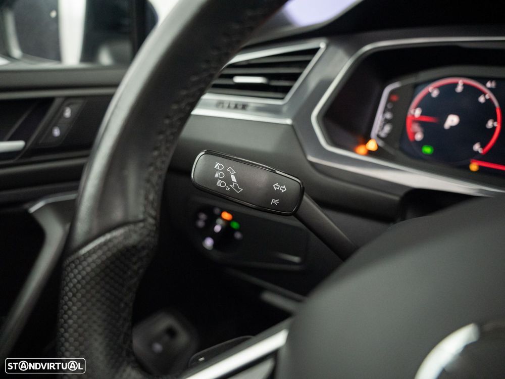 VW Tiguan Allspace 2.0 TDI R-Line DSG - 23