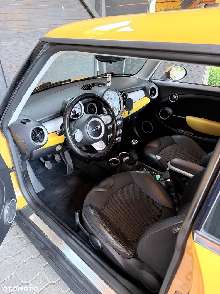 MINI Cooper Standard - 6