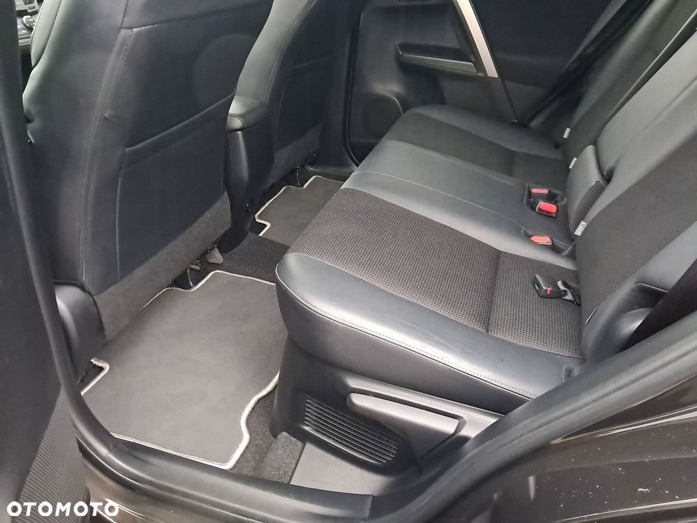 Toyota RAV4 Hybrid Style 4x4 - 16