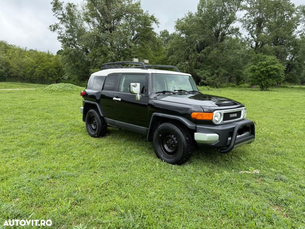 Toyota FJ - 4