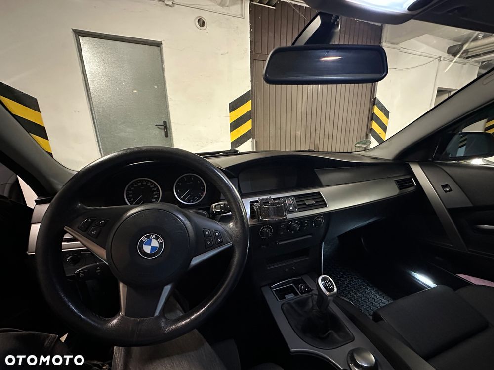 BMW Seria 5 525i - 9