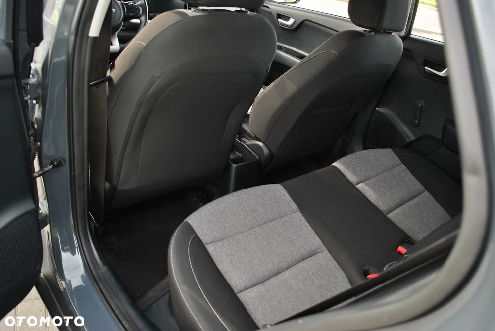 Kia Stonic 1.2 L - 12