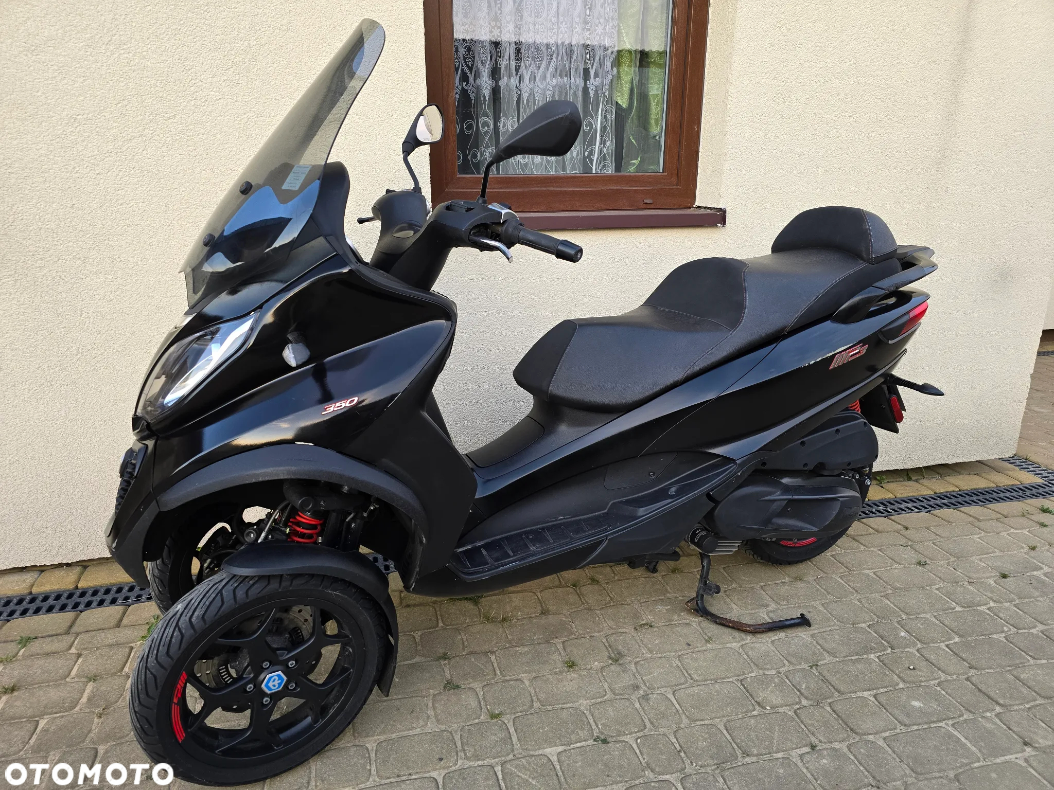 Piaggio MP-3 - 4