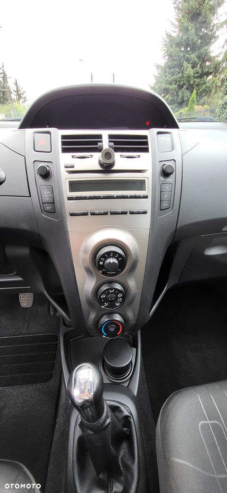 Toyota Yaris 1.0 Luna - 8