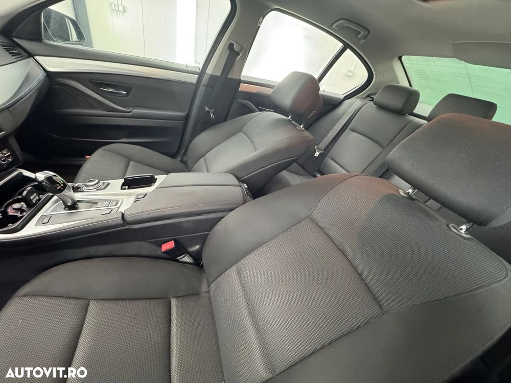 BMW Seria 5 525d Sport-Aut. - 22