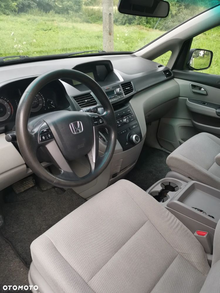 Honda Odyssey 3.5 LX - 12