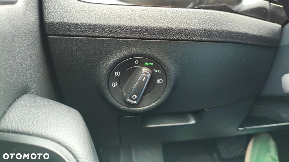 Skoda Superb 2.0 TDI L&K DSG - 23