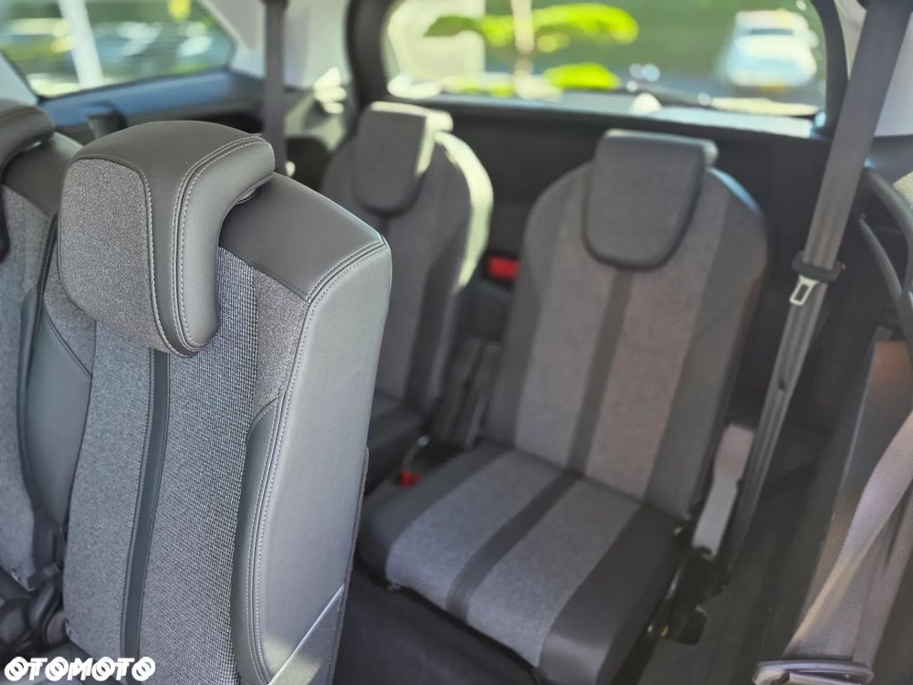 Peugeot 5008 1.5 BlueHDI Allure S&S EAT8 - 25