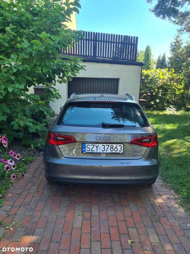 Audi A3 Sportback 1.4 TFSI Attraction - 4