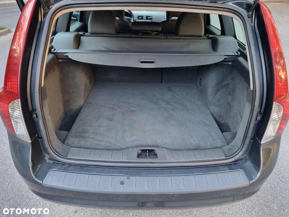Volvo V50 1.6D DRIVe Momentum Start-Stop - 9