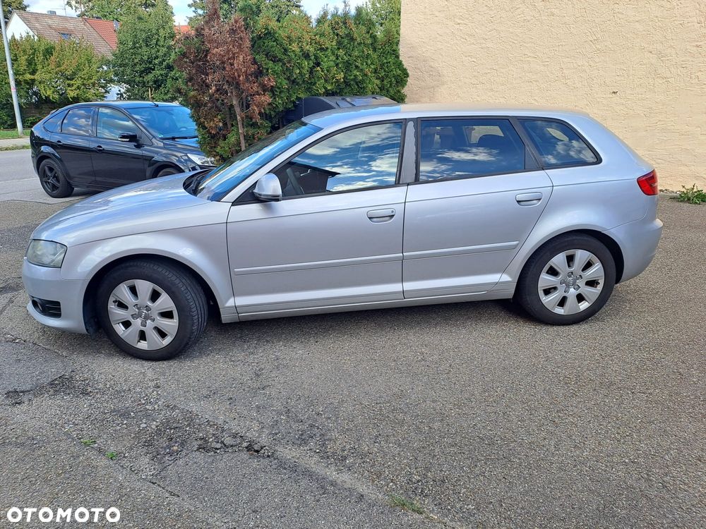 Audi A3 Sportback 2.0 TDI Attraction - 2