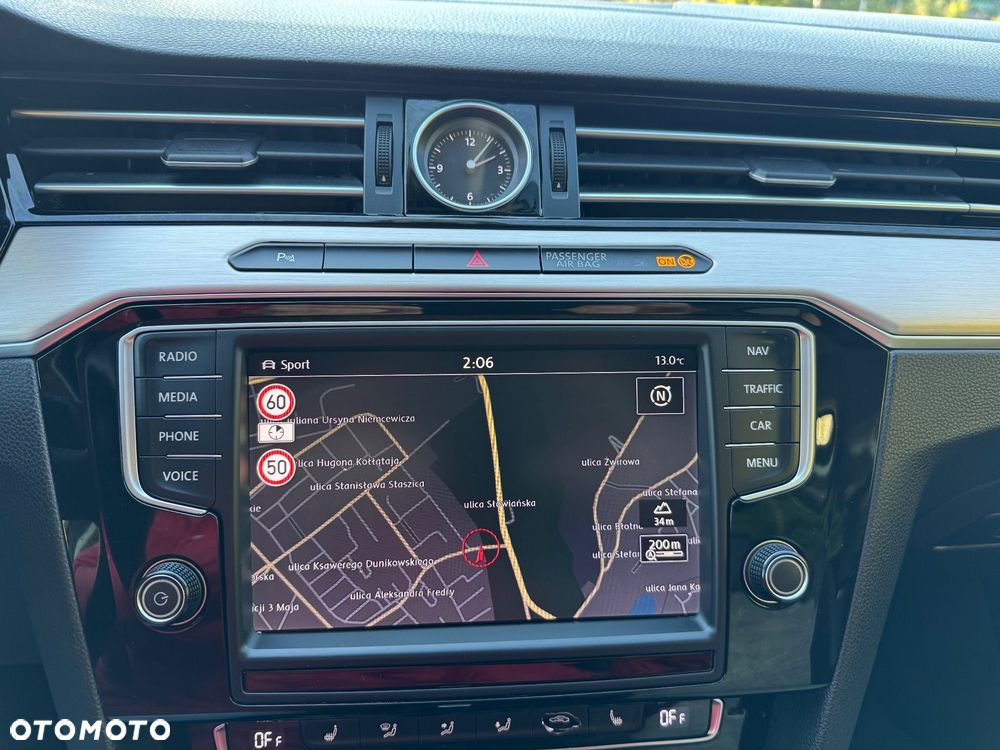 Volkswagen Passat Variant 2.0 TDI SCR DSG Highline - 27