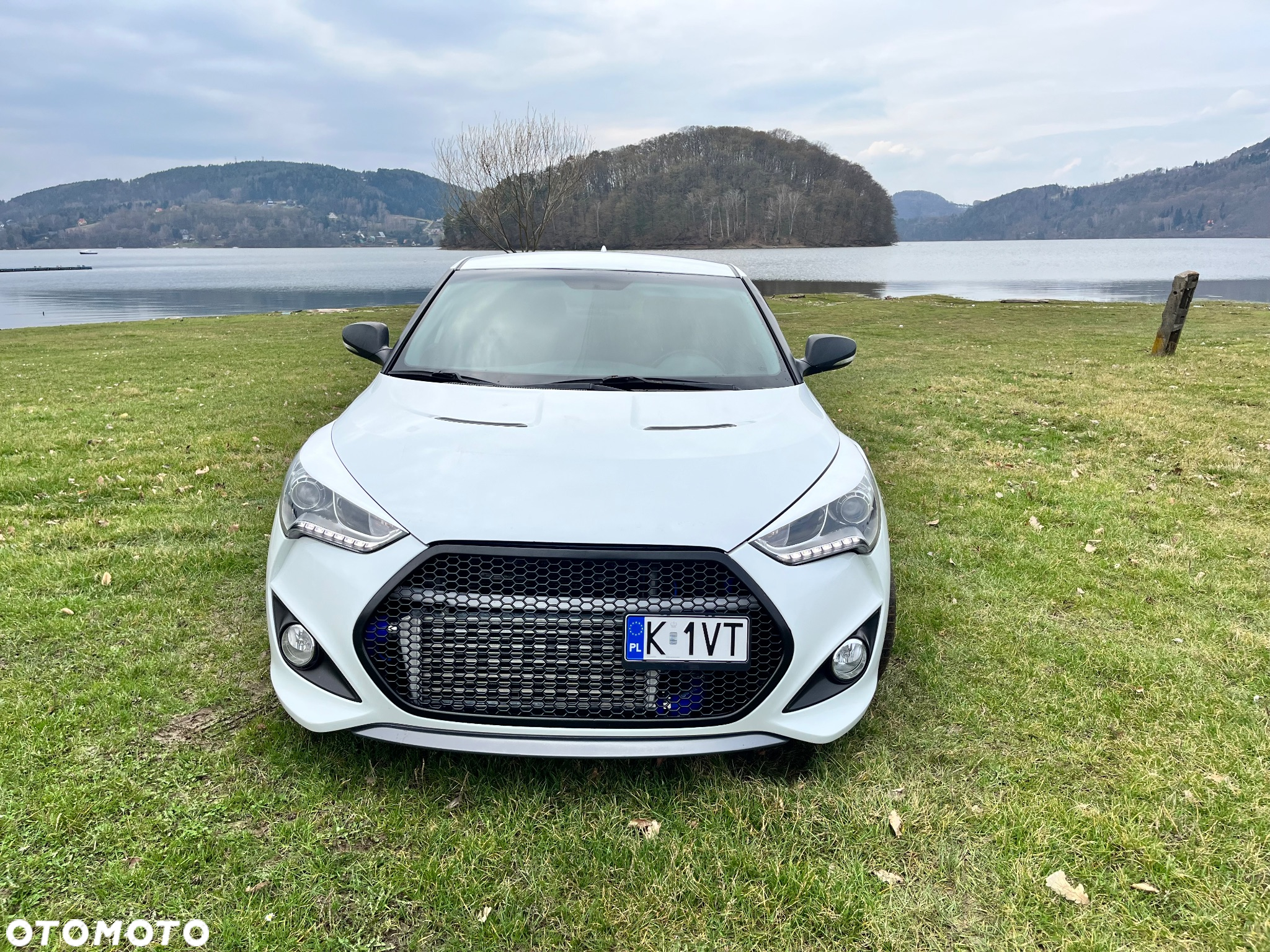 Hyundai Veloster 1.6 T-GDI Executive - 3