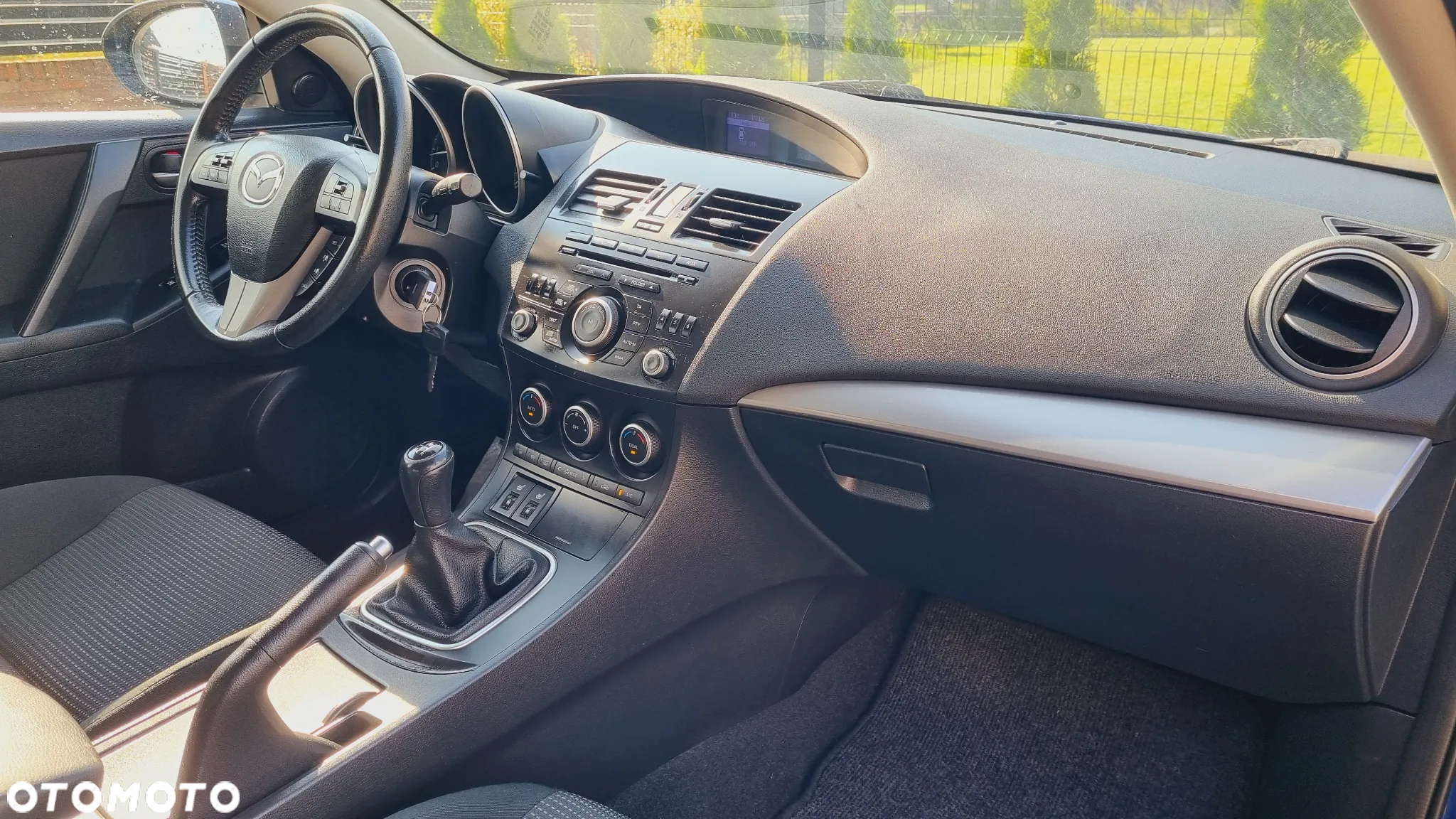 Mazda 3 1.6 Exclusive + - 19