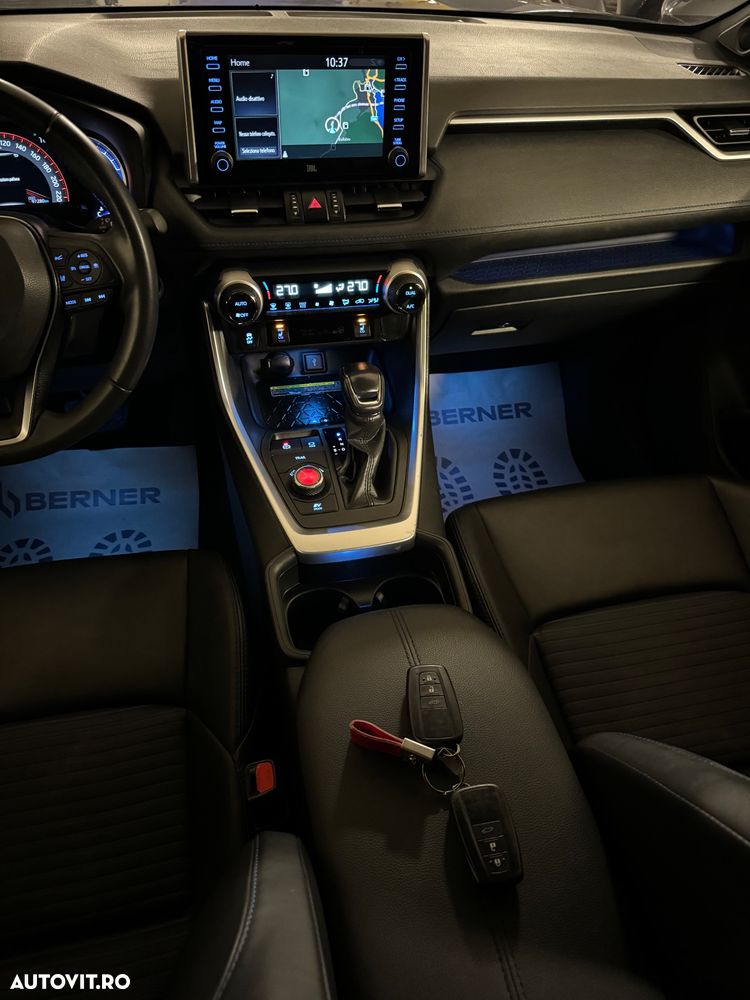 Toyota RAV4 2.5 4x4 Team Deutschland - 13