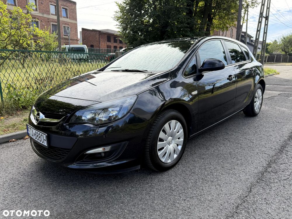 Opel Astra 2014 photo 2