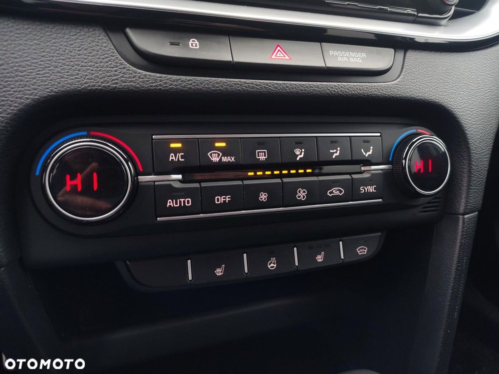 Kia Ceed - 22