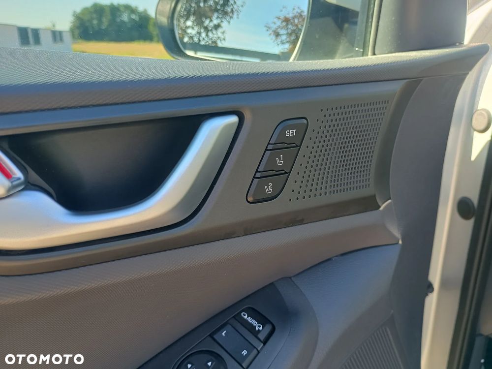 Hyundai IONIQ 1.6 GDI Premium - 23
