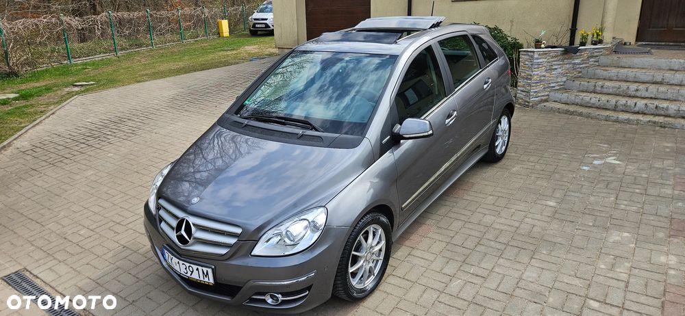 Mercedes-Benz Klasa B 180 BlueEFFICIENCY SPORT EDITION - 15