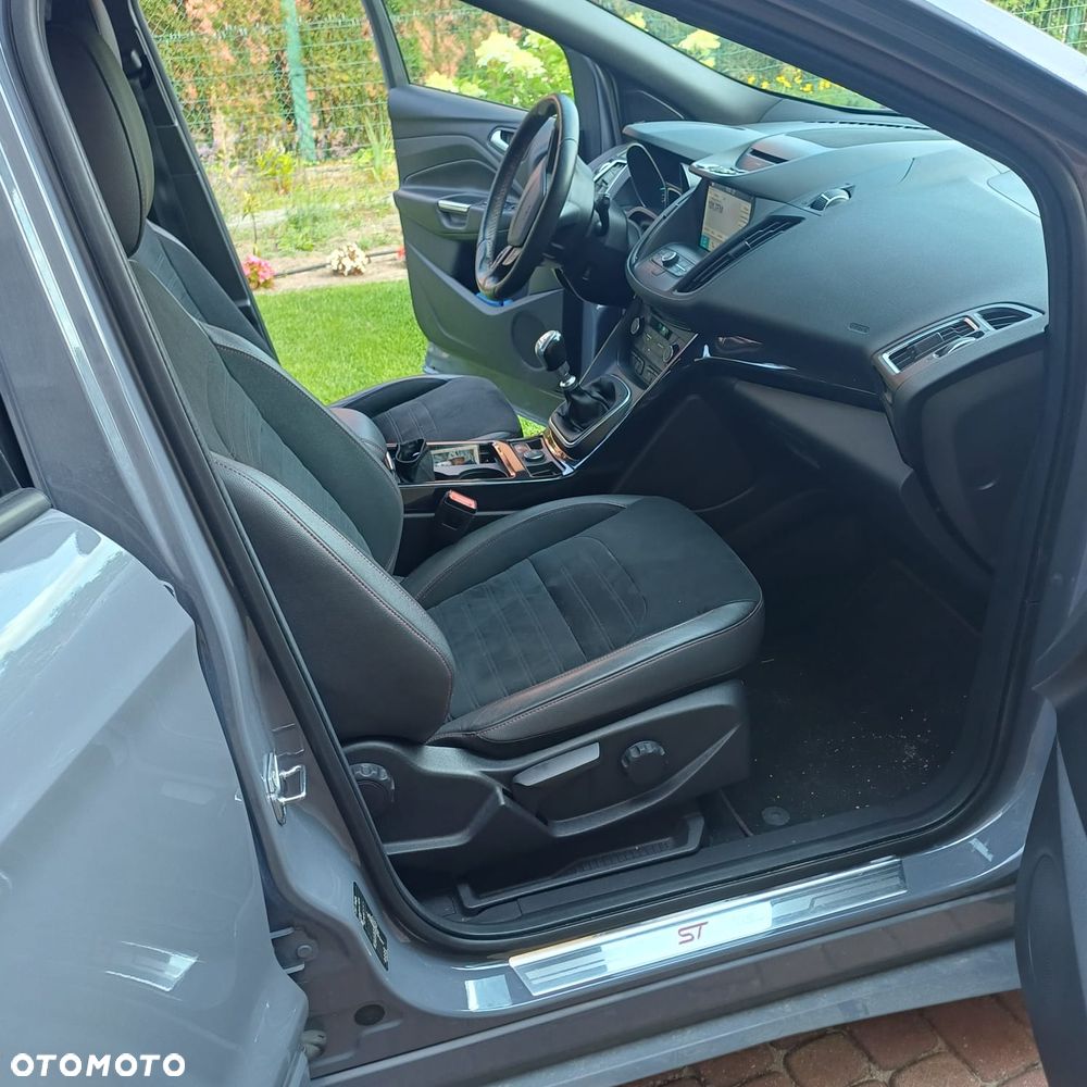 Ford Kuga 1.5 EcoBoost FWD ST-Line ASS MMT6 - 7