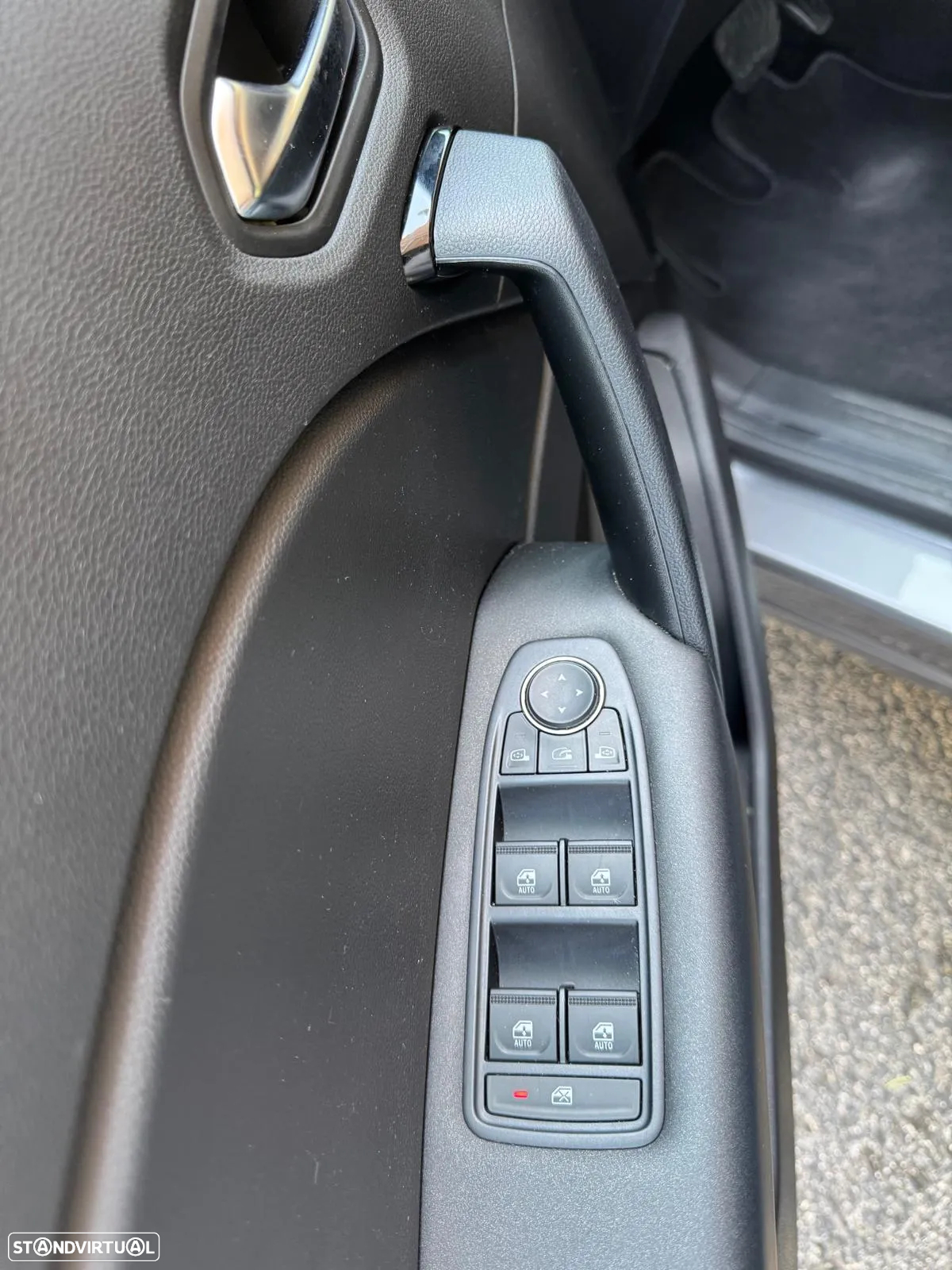 Renault Captur 1.5 dCi Exclusive EDC - 23