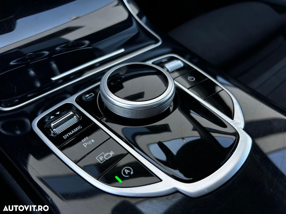 Mercedes-Benz C - 21