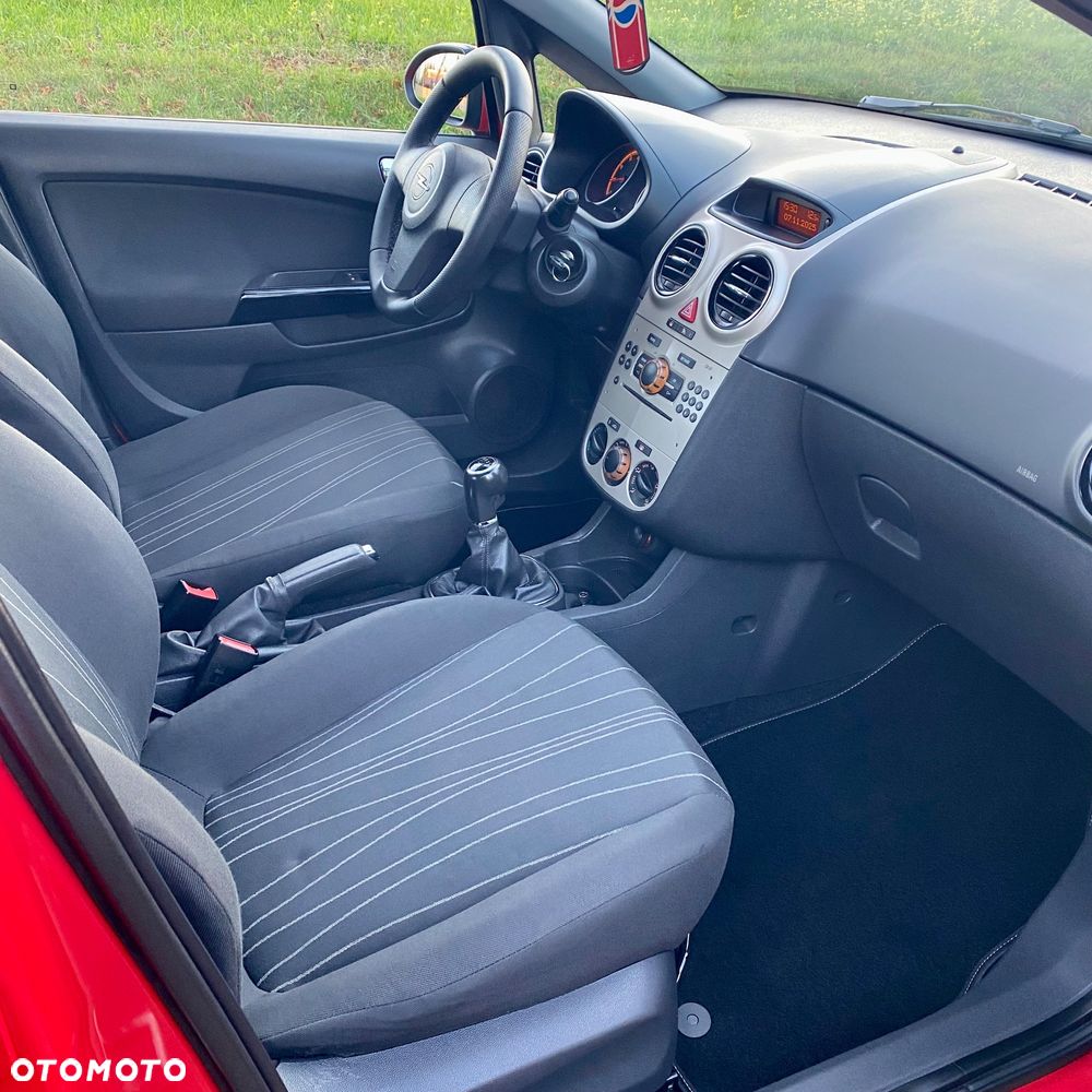 Opel Corsa 1.4 16V Edition - 30