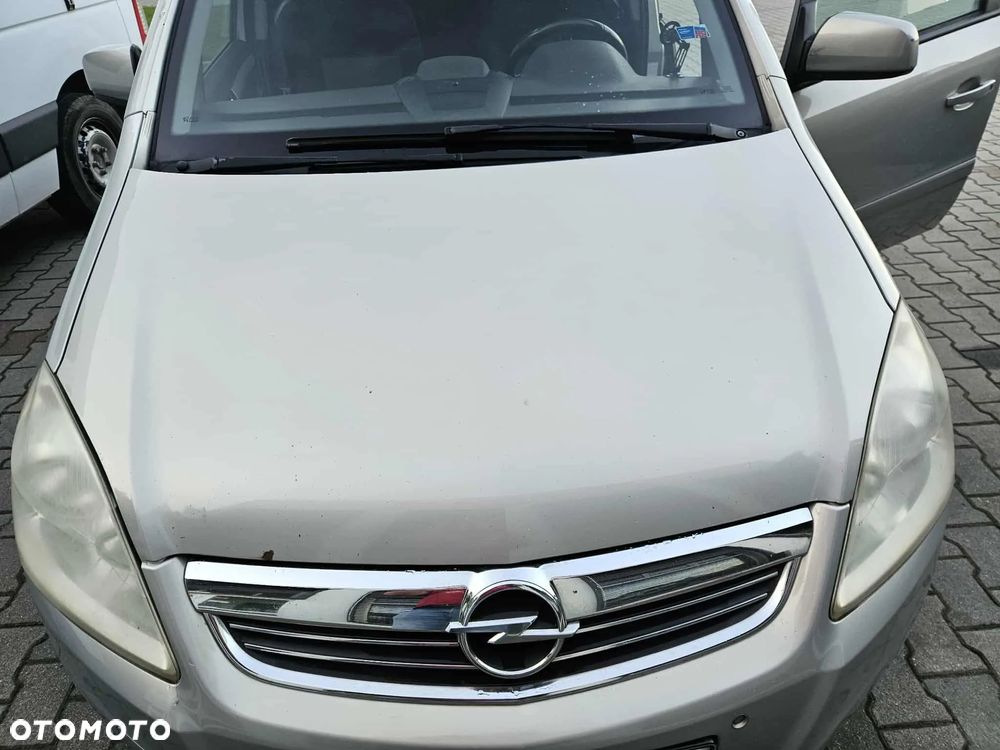 Opel Zafira - 11
