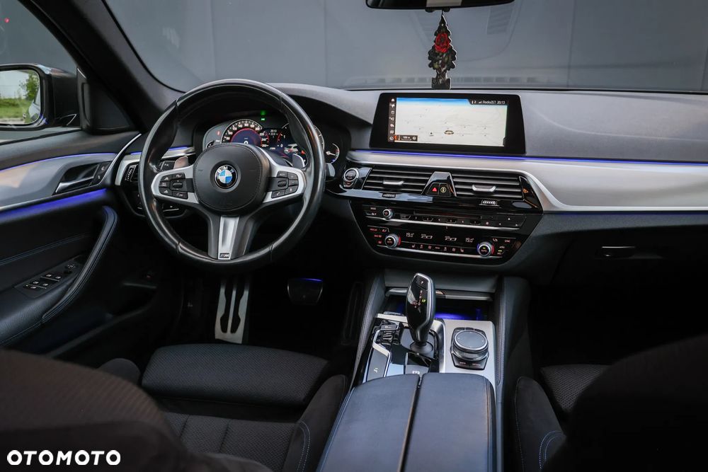 BMW Seria 5 520d xDrive M Sport sport - 25