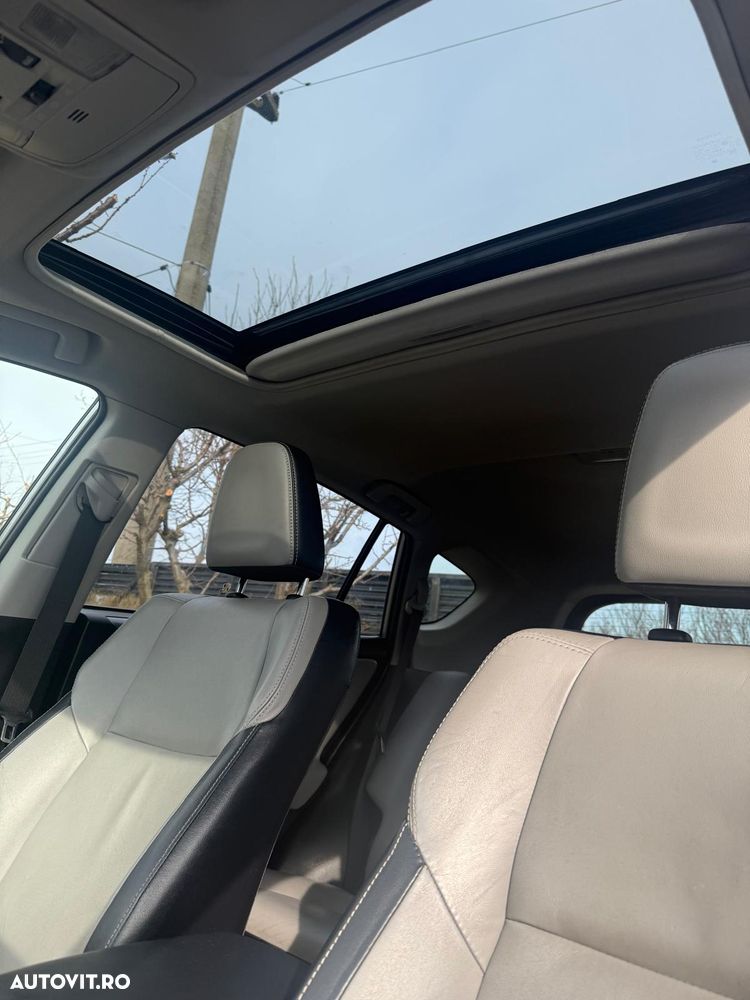 Toyota RAV4 2.5 VVT-i 4x4 Luxury - 2