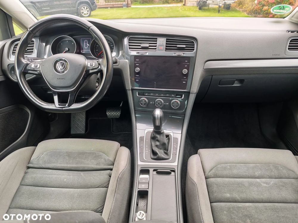 Volkswagen Golf 2.0 TDI SCR DSG Comfortline - 11