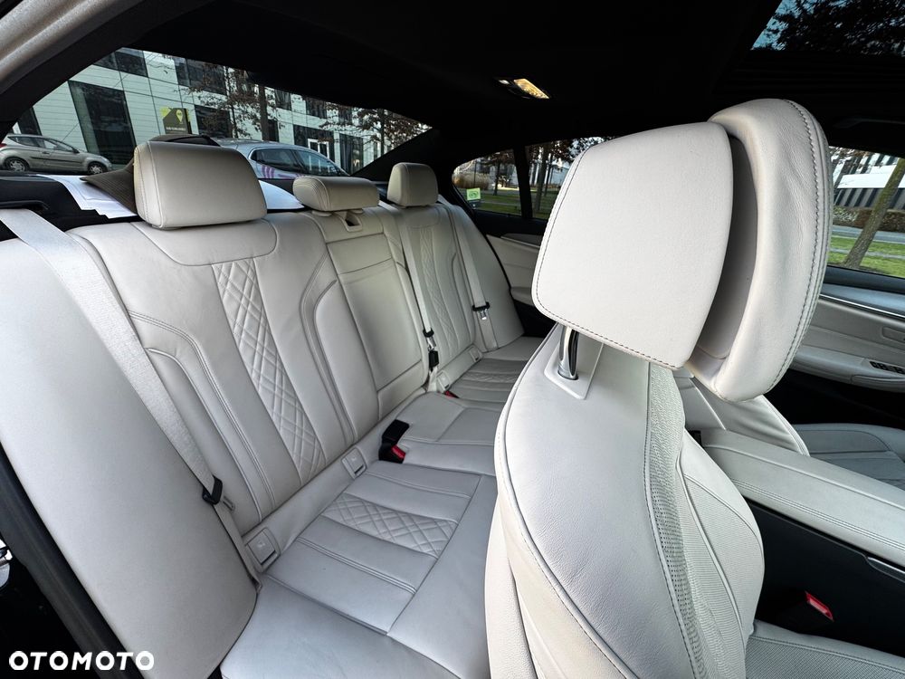 BMW Seria 5 525d M Sport sport - 17