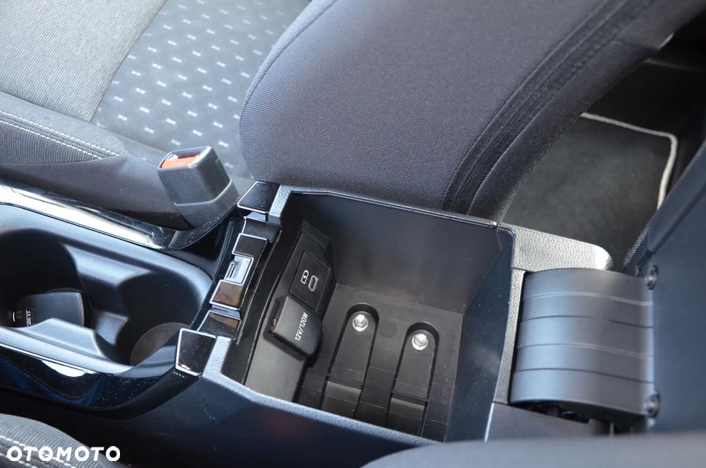 Toyota Corolla 1.8 Hybrid Executive - 23