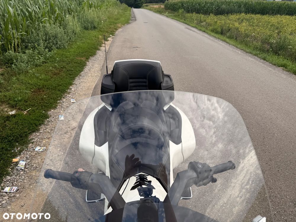 Can-Am Spyder - 15