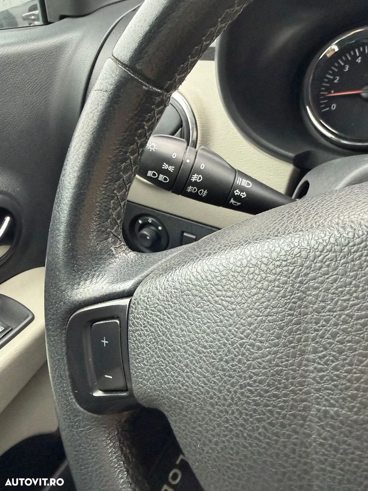 Dacia Lodgy dCi 90 Laureate - 10