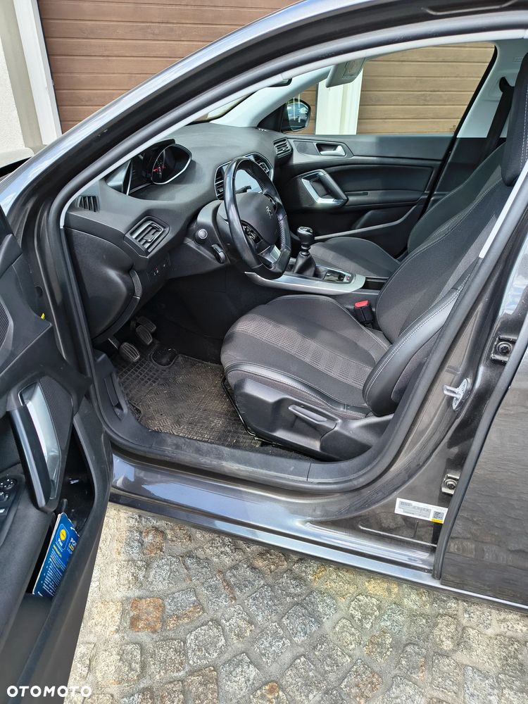 Peugeot 308 1.2 PureTech GPF Allure Pack S&S - 19