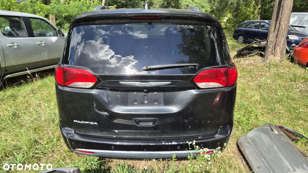 Chrysler Pacifica - 3