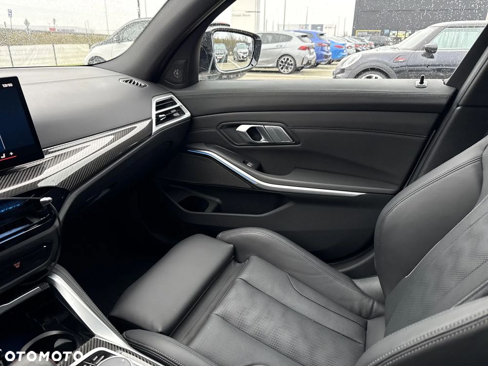 BMW M3 Competition xDrive sport - 24