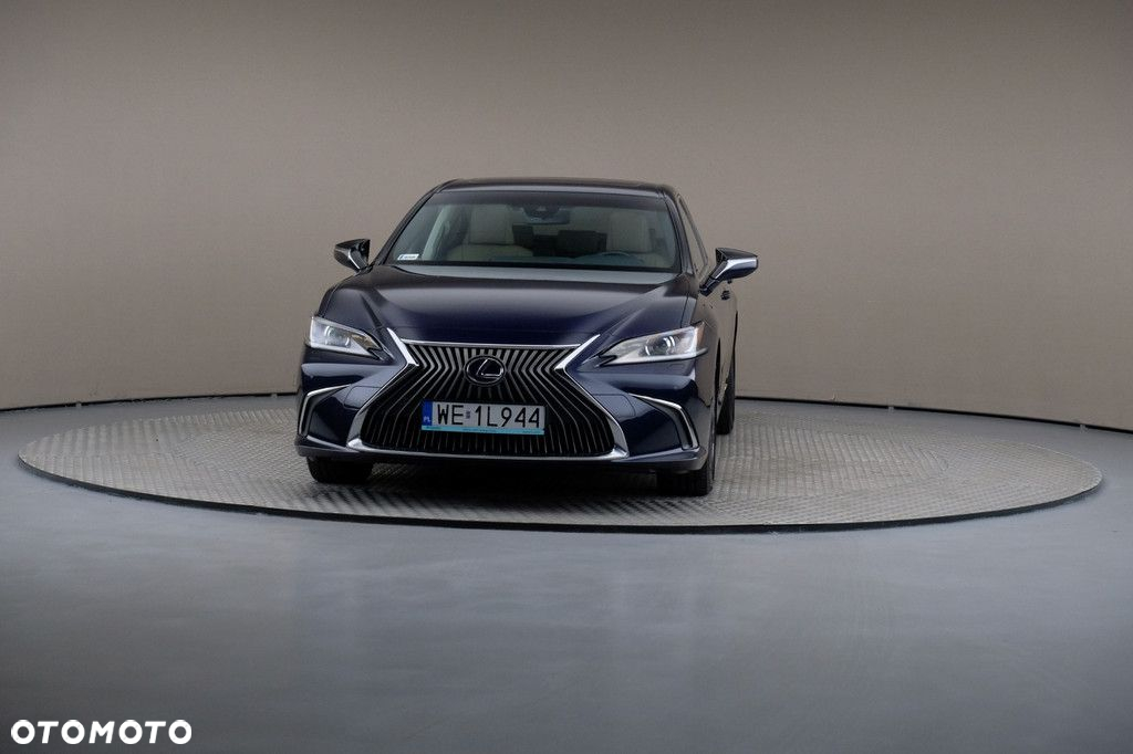 Lexus ES - 3