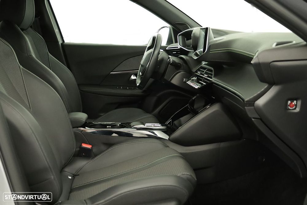 Peugeot e-2008 50 kWh GT - 22