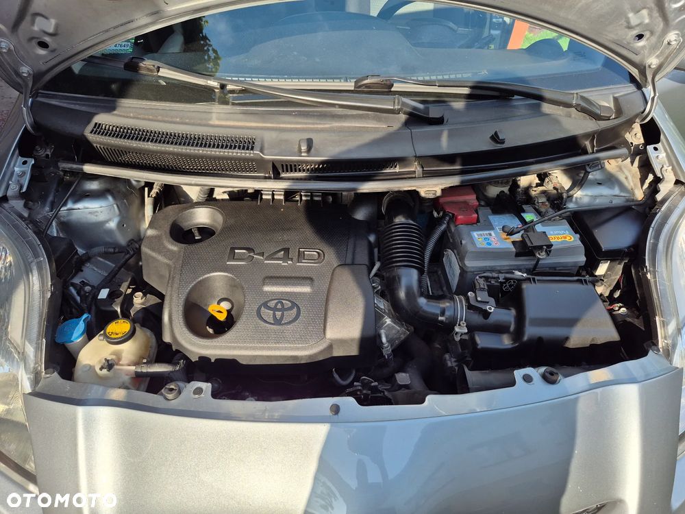 Toyota Yaris 1.4 D-4D Premium - 7