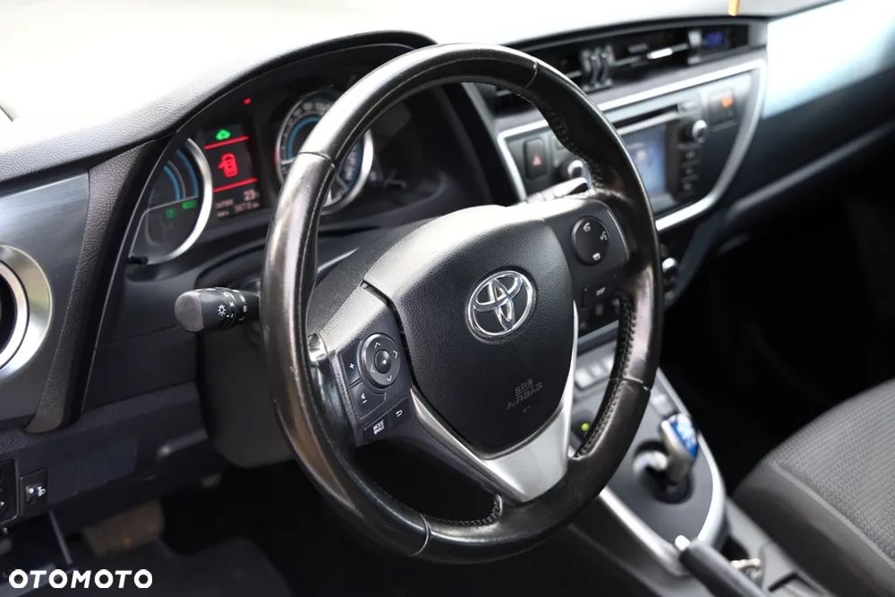 Toyota Auris - 16