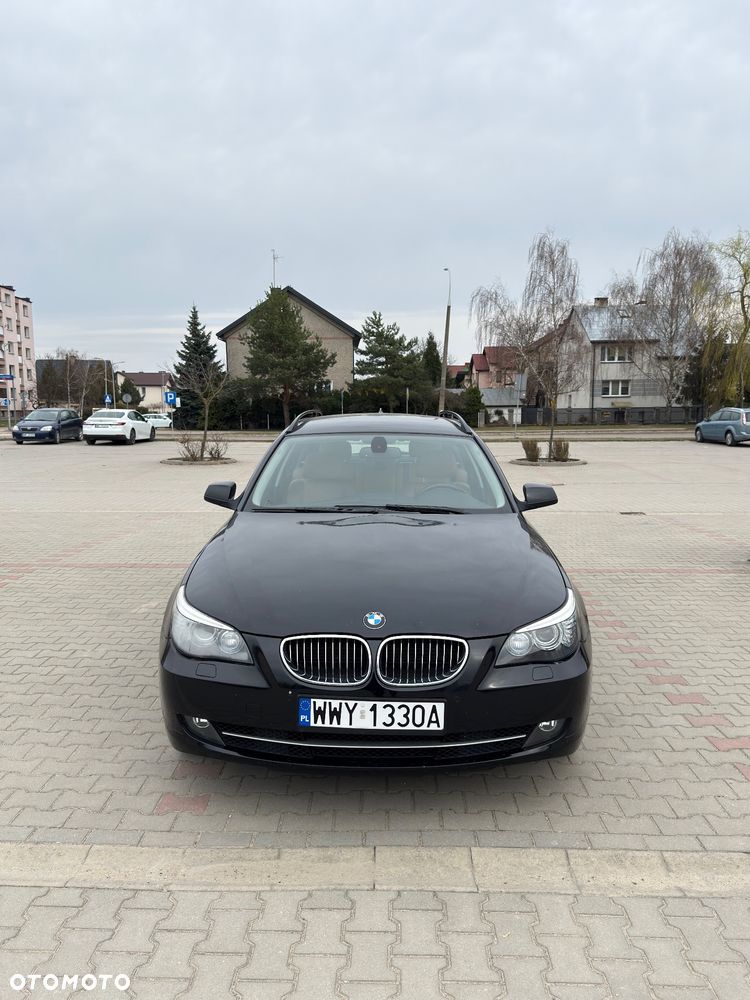 BMW Seria 5 525d xDrive - 2