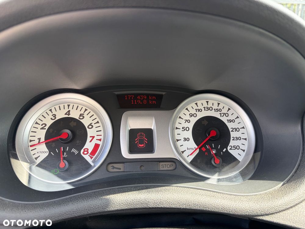 Renault Clio 1.6 16V 130 GT - 24