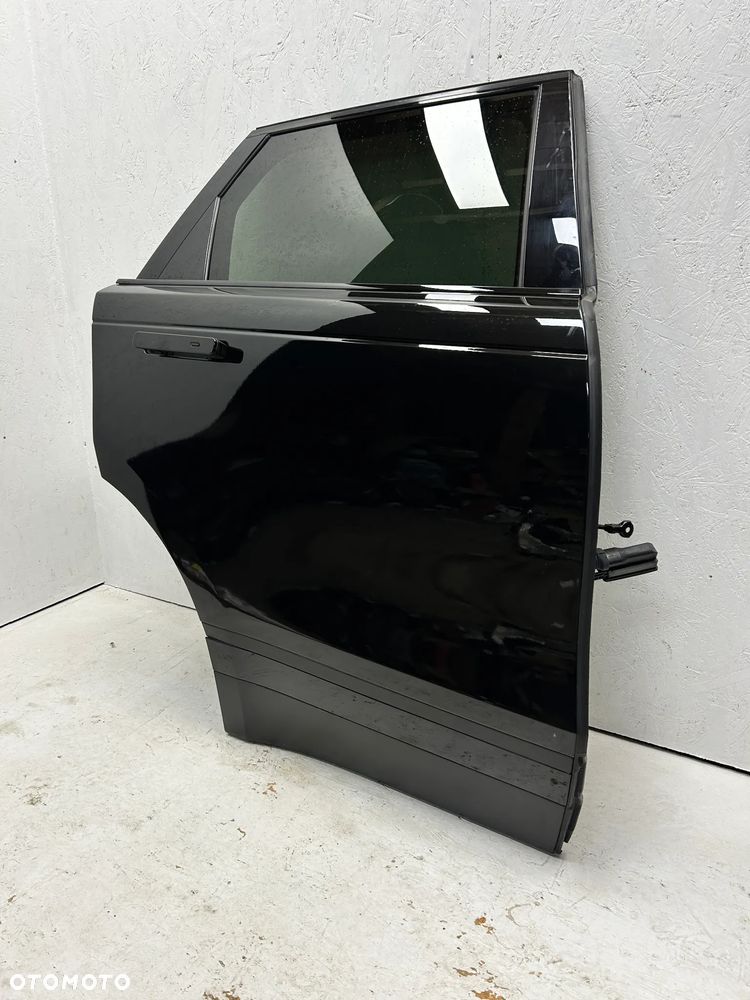 Drzwi prawe prawy tył Land Rover Range Rover Velar L560 Santorini black LRC820 - 4