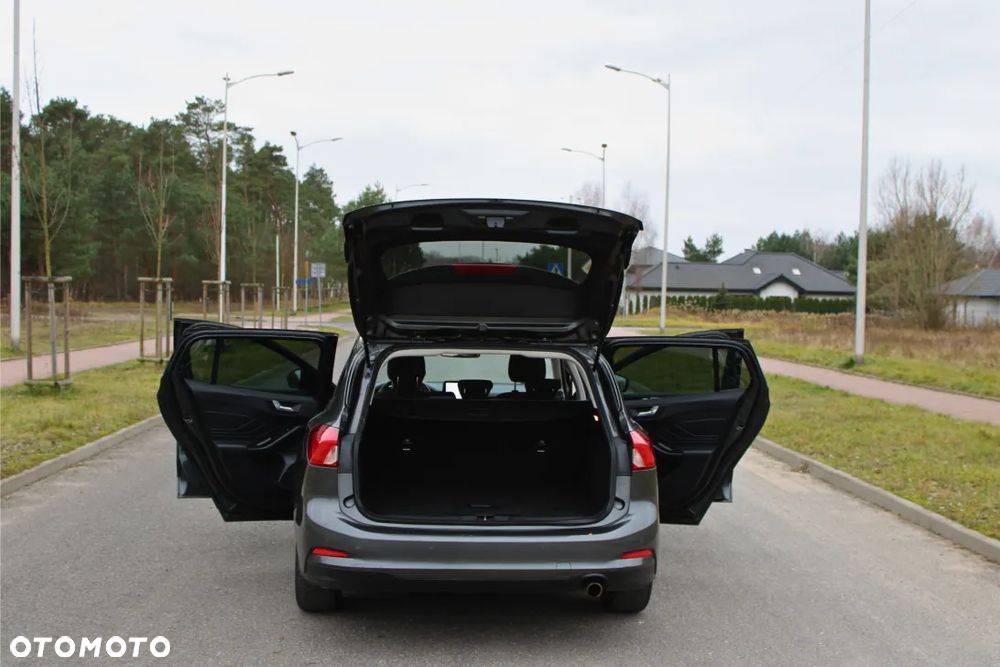 Ford Focus 1.5 EcoBlue STart-Stopp-System TITANIUM - 11